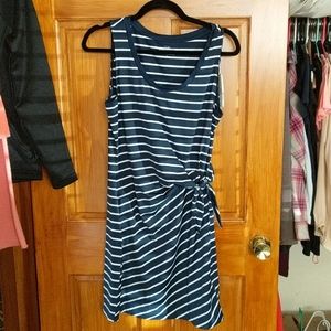 NWT Vineyard Vines Sankaty side tie dress